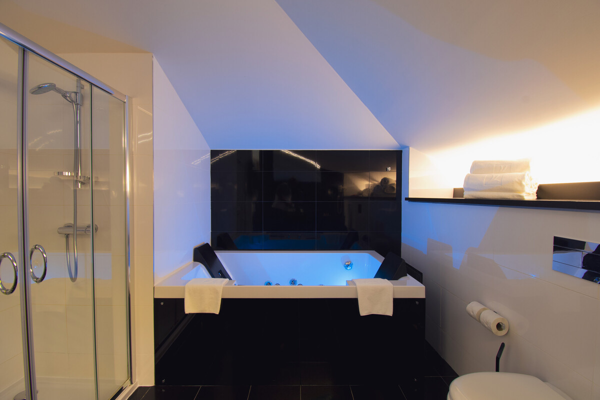 Sanasilvercoast Suite2