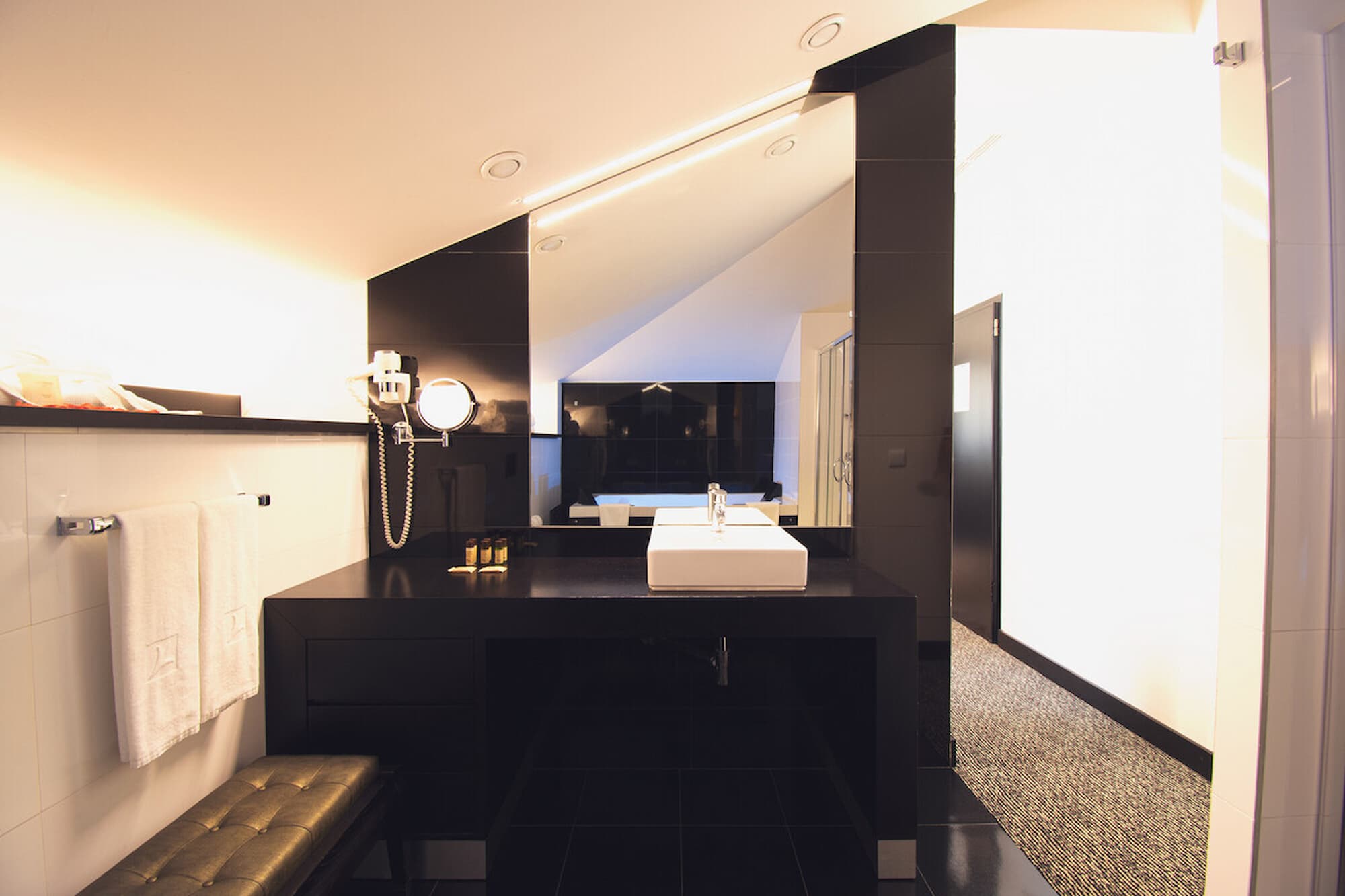 Sanasilvercoast Suite3