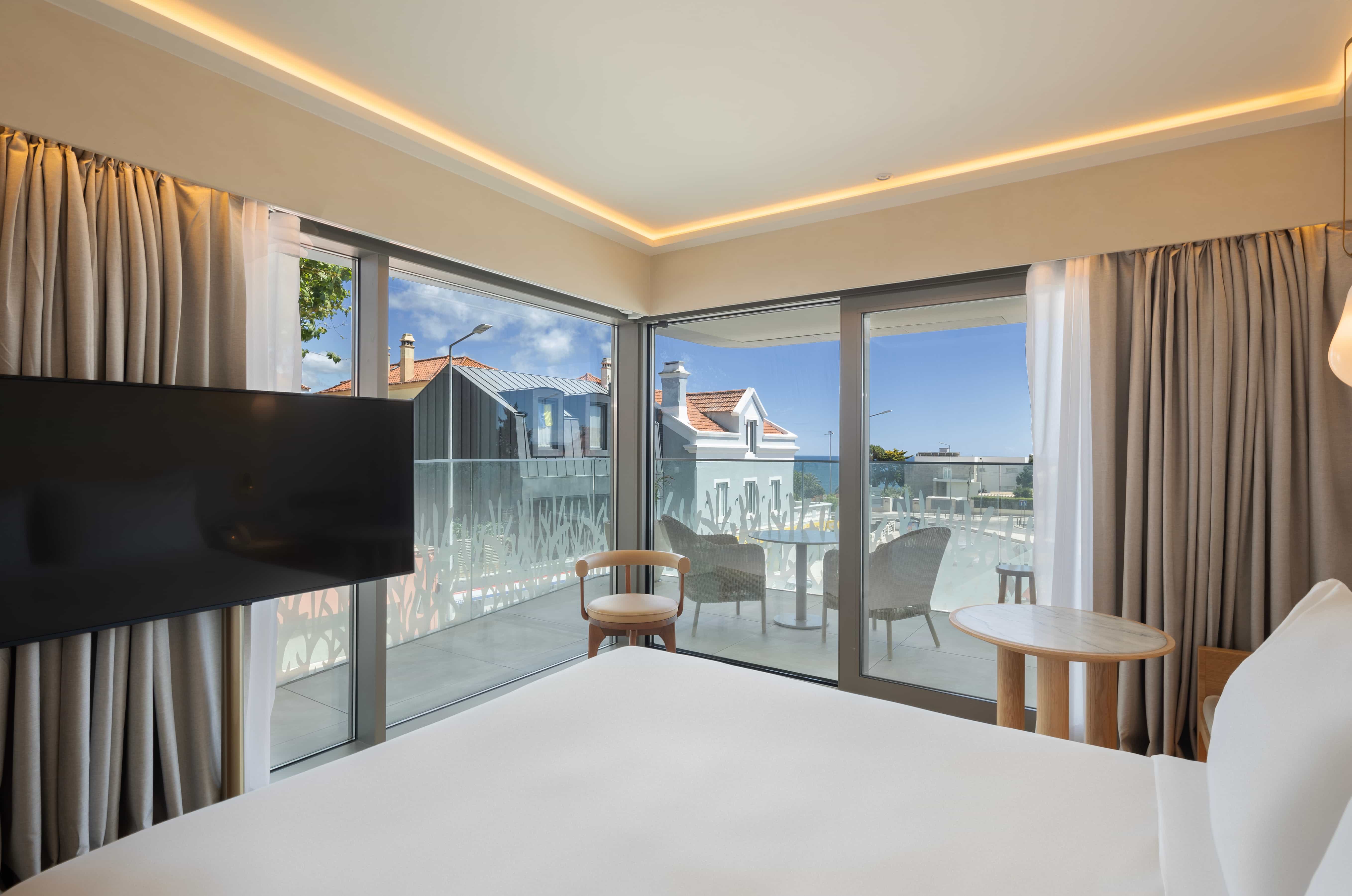 Evolution Cascais Estoril Hotel Cool Balcony Room Cama