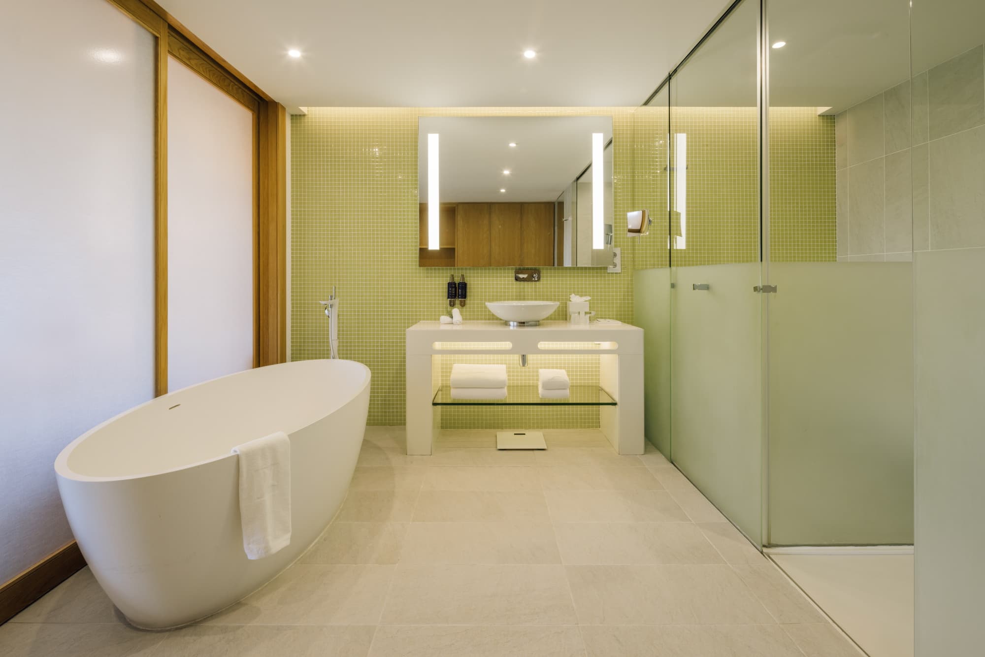 Suite Home - Vue Piscine