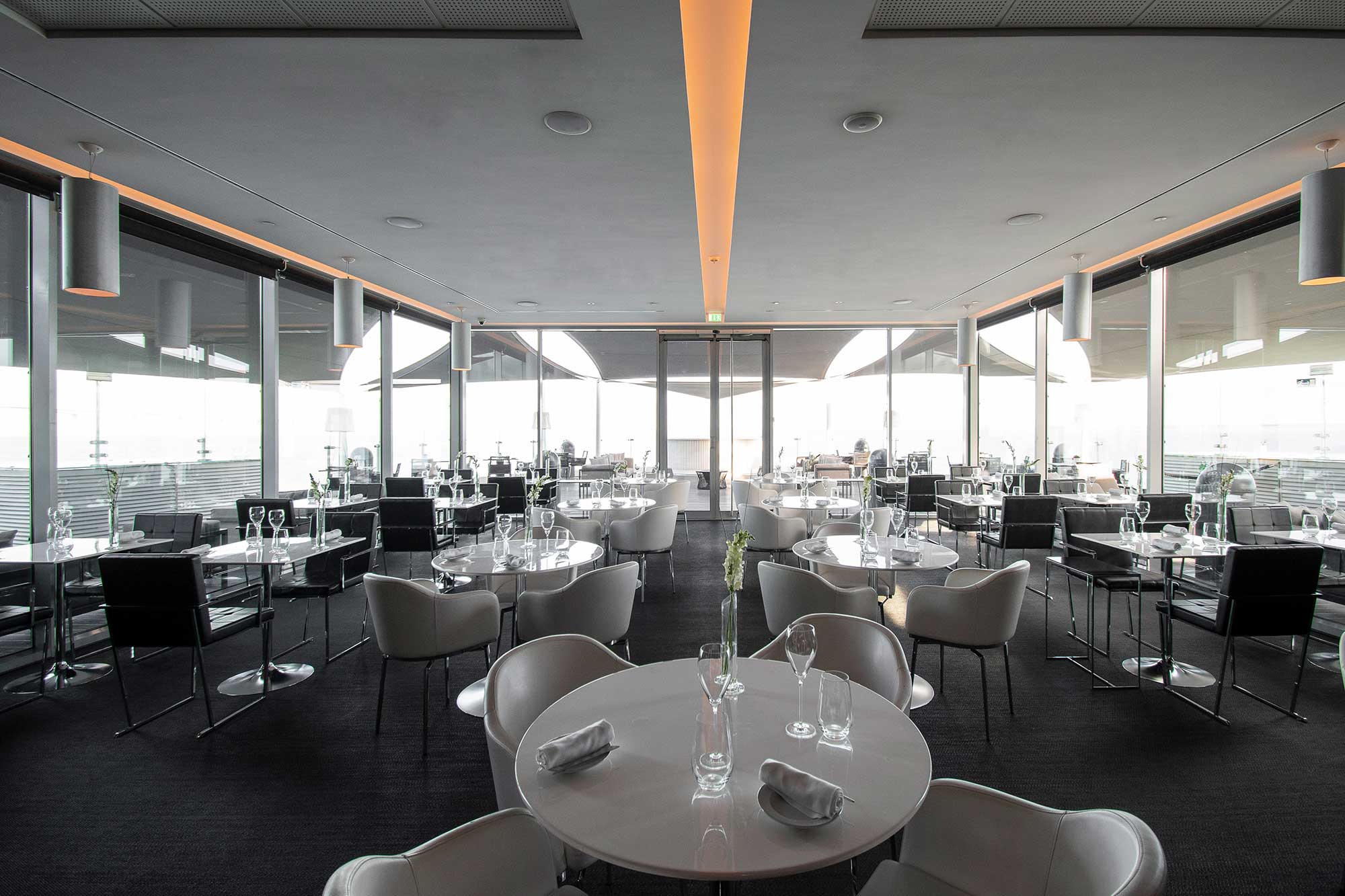 Myriad Sana Hotel Lisboa River Lounge Restaurant 3
