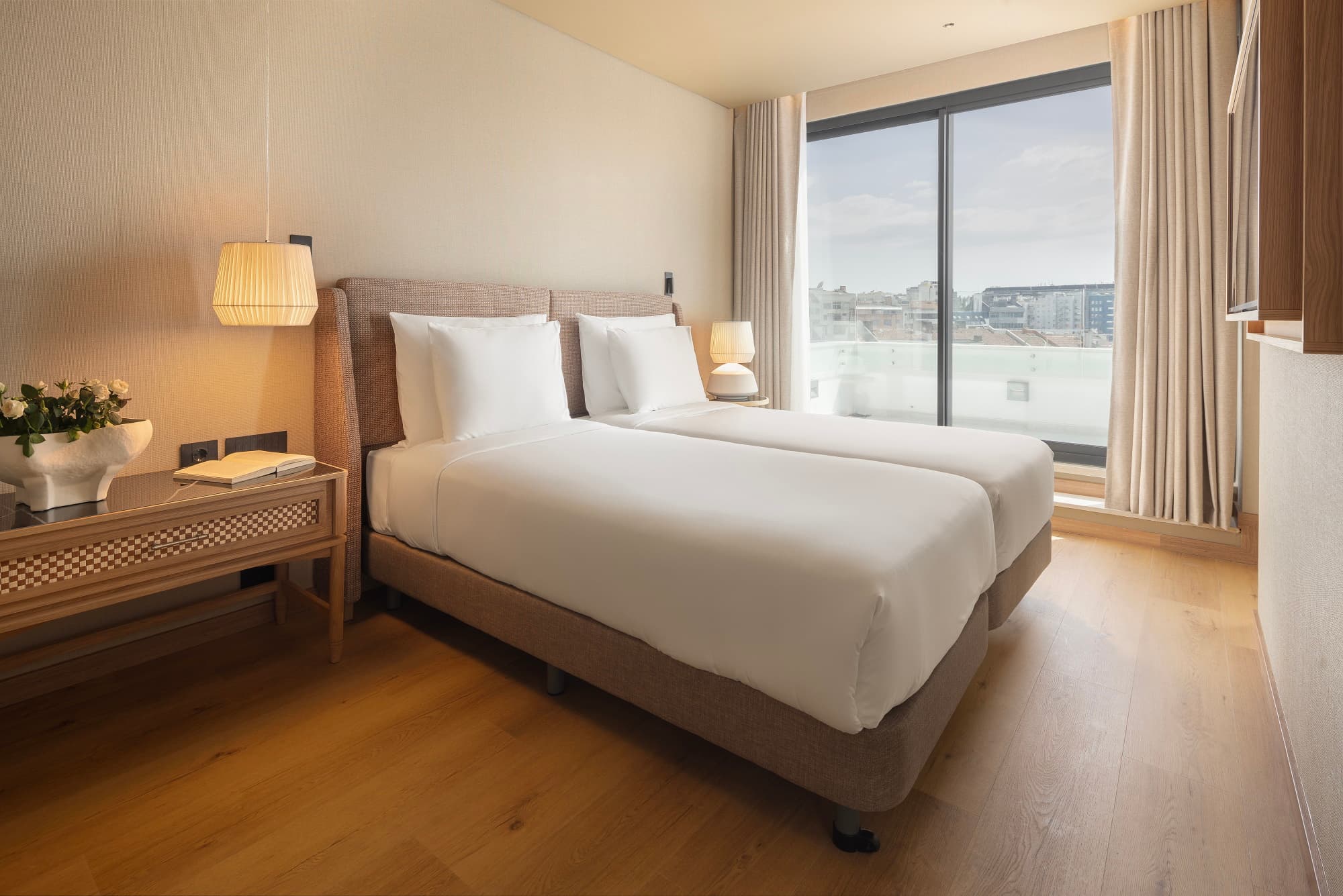 Evolution Valbom Coolest Varanda Suite Cama Twin