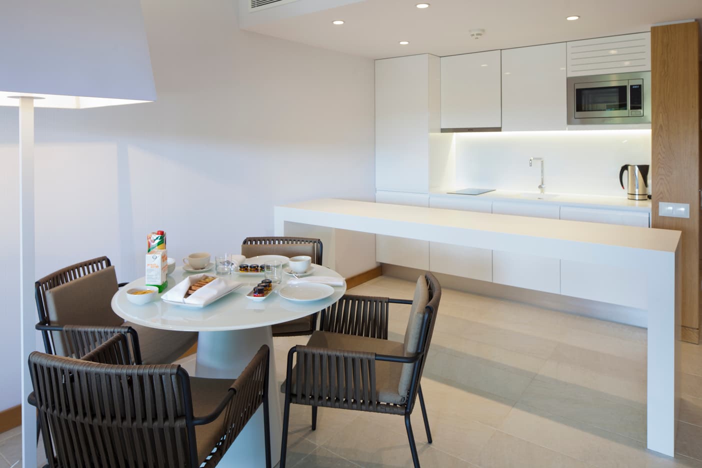 Suite Home Poolblick