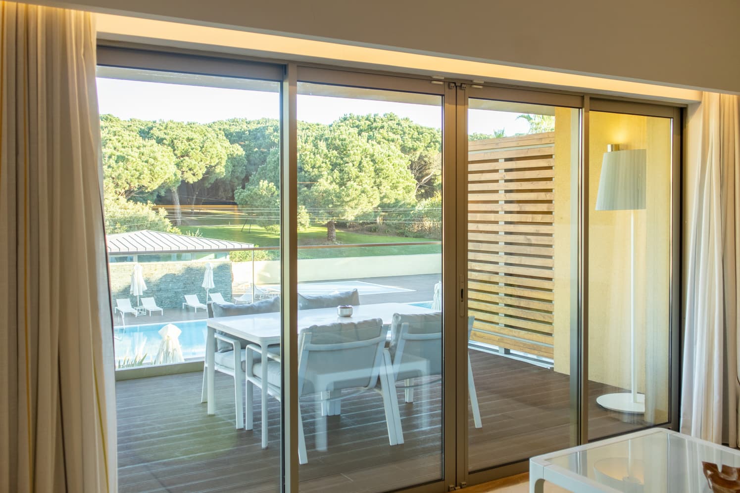 Suite Home Poolblick