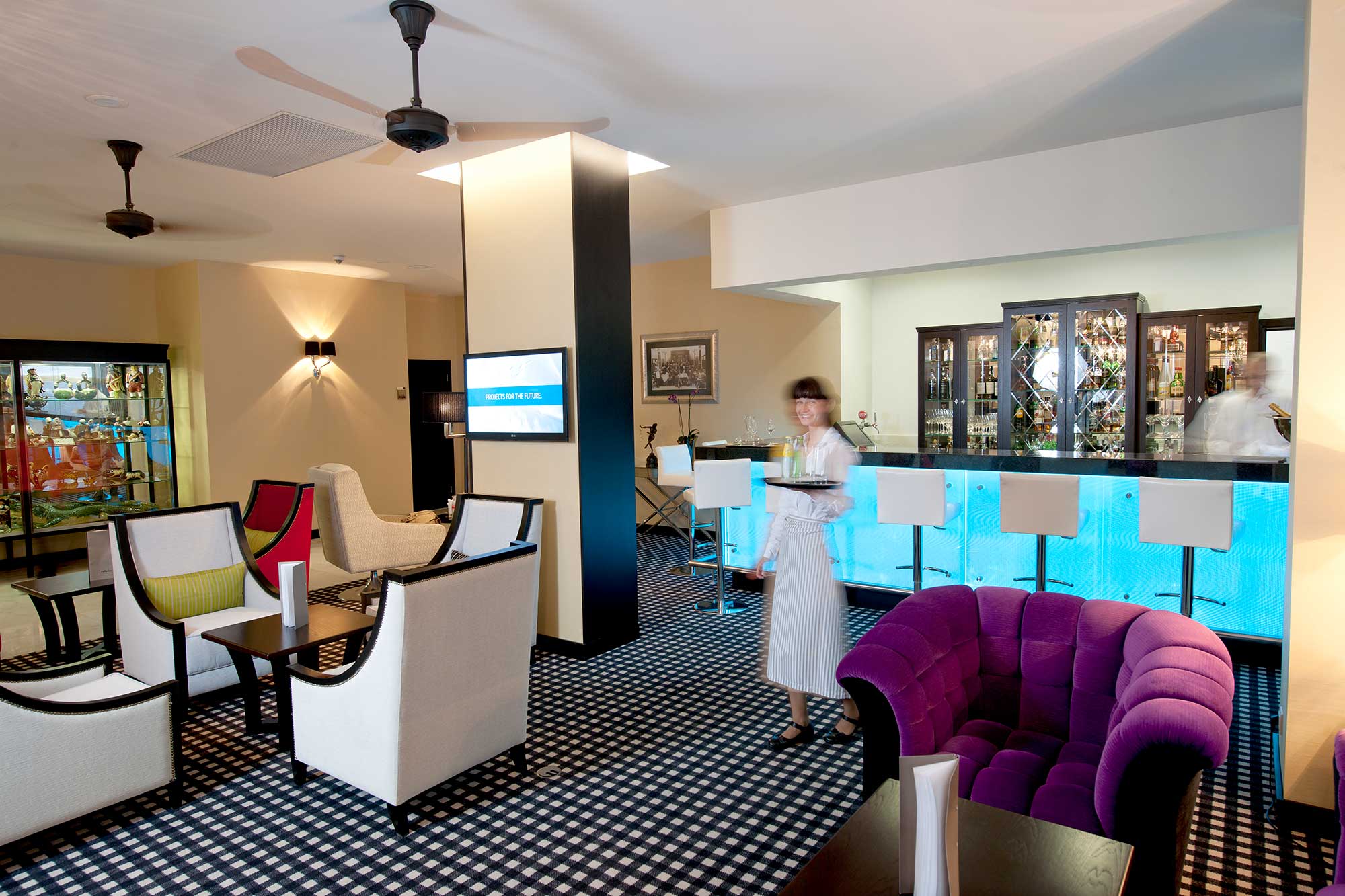 Lobby Bar