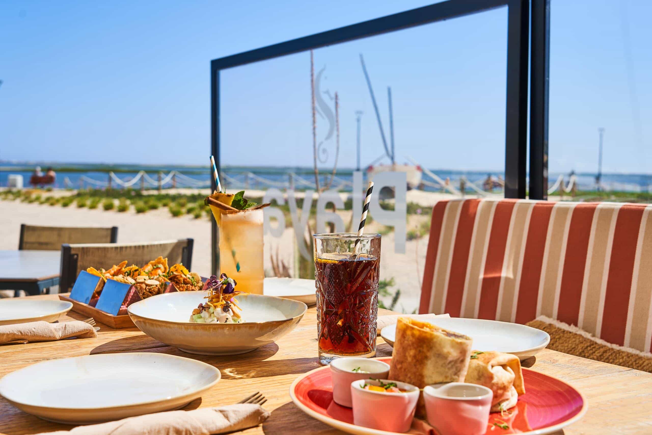 Cocktails, music and gastronomy: 5 spots for your summer holidays in Portugal