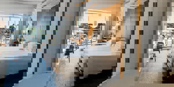 Deluxe Room - Pool View