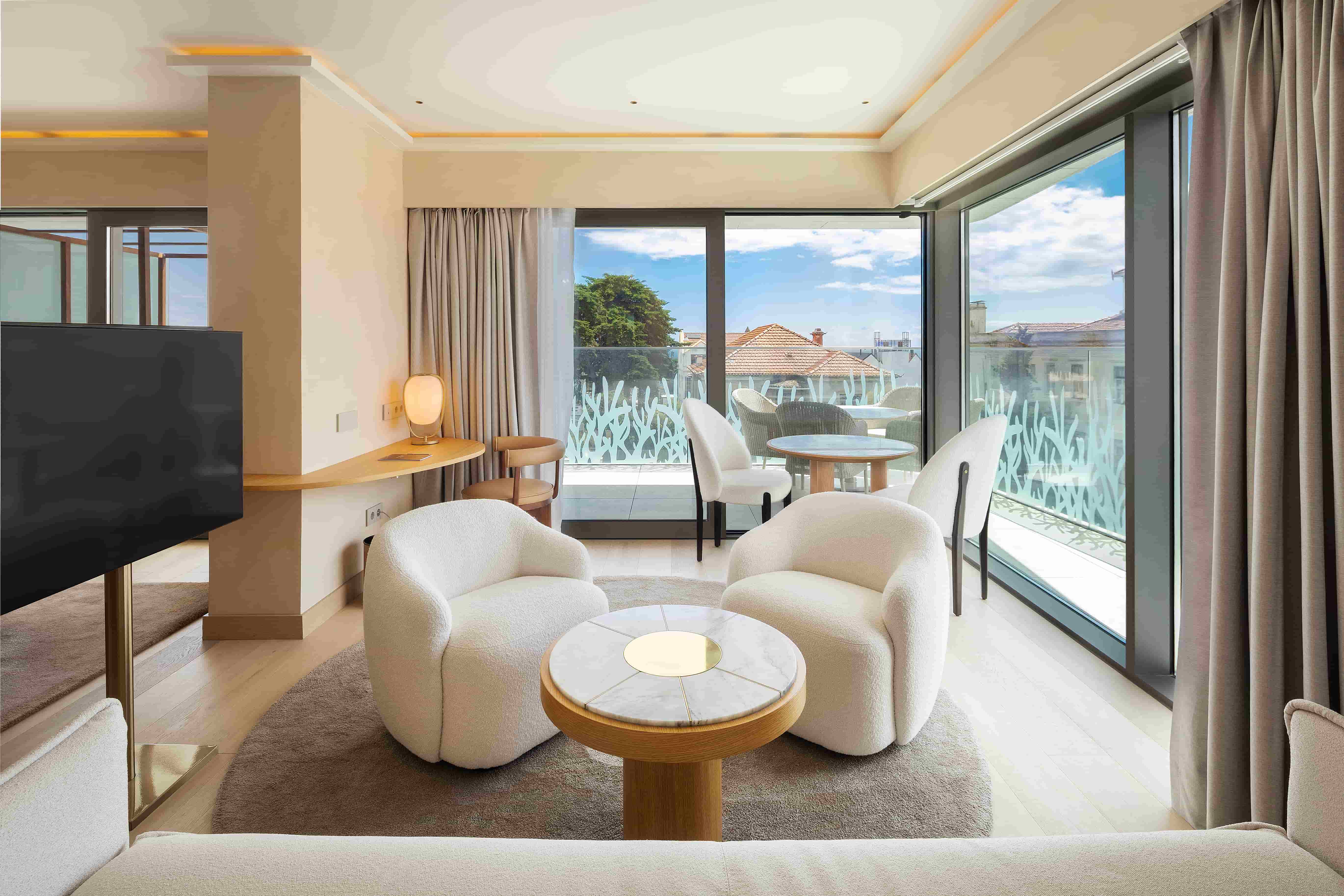 Coolest Suite Urban View