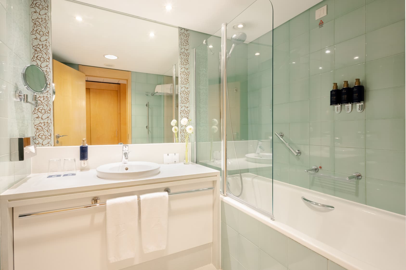 Sanamalhoa Twin Room Wc