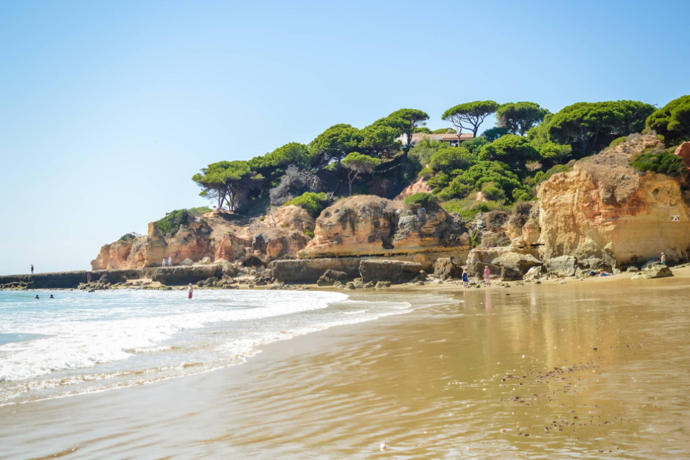 Olhos de Água Beach